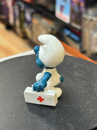 First Aid Smurf (Vintage PEYO, Schleich) - Bitz & Buttons