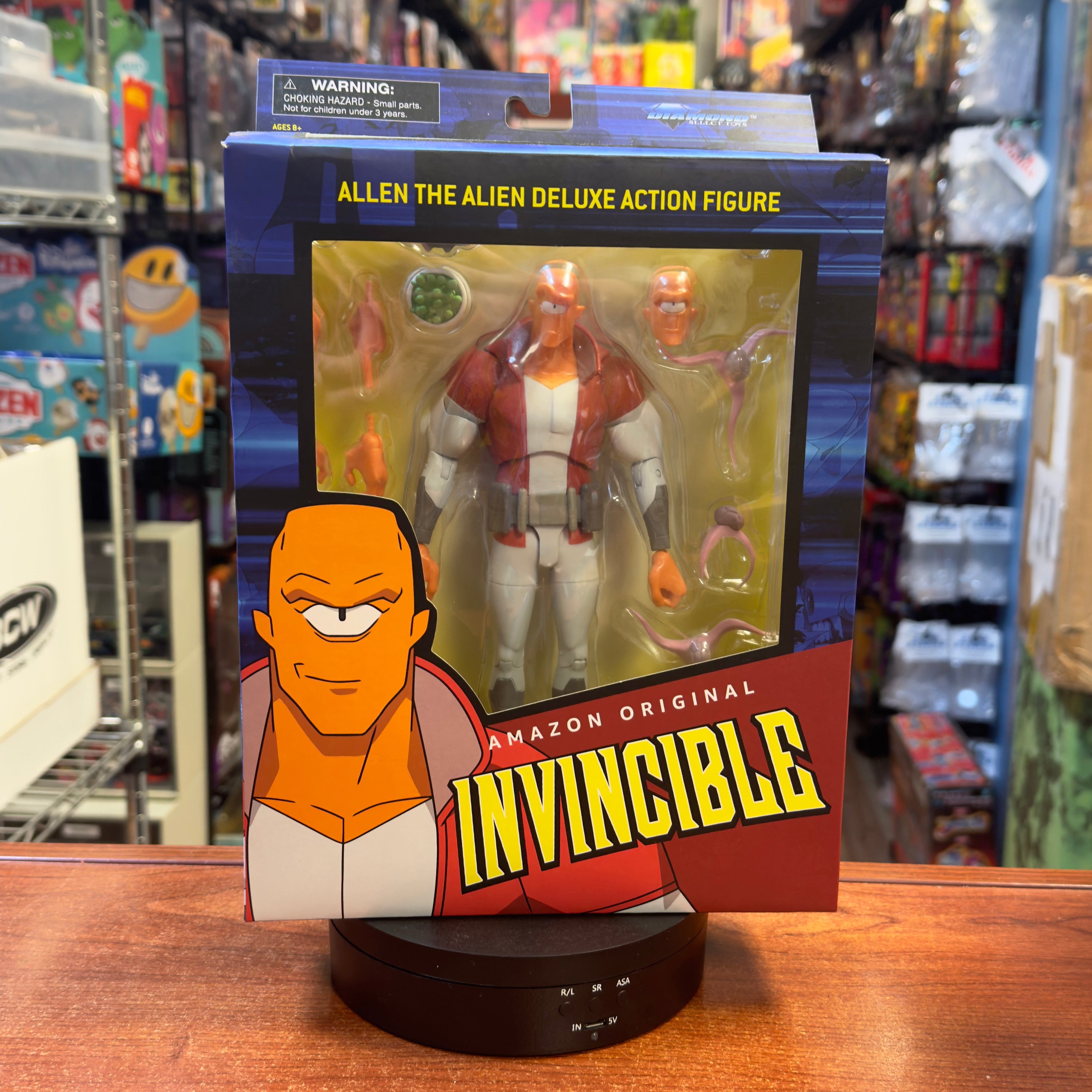 Allen The Alien 7300 (Invincible, Diamond Select) Open Box| Bitz