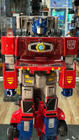 Optimus Prime Volvo VNR 300 Leader Class (Transformers Generations, Hasbro) With Trailer