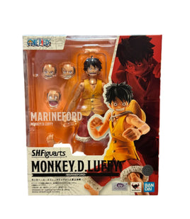 SH Figuarts Monkey D. Luffy action figure packaging in a store setting
