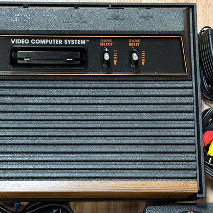 Atari 2600 AV Modded 5715 (Vintage Atari, Gaming System) TESTED WORKING With Games - Bitz & Buttons