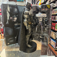 Batman Tactical Suit 1.0 1/6 MMS432 (DC, Batman, Hot Toys) COMPLETE - Bitz & Buttons