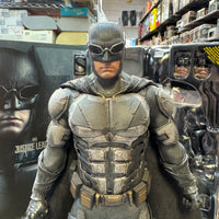 Batman Tactical Suit 1.0 1/6 MMS432 (DC, Batman, Hot Toys) COMPLETE - Bitz & Buttons