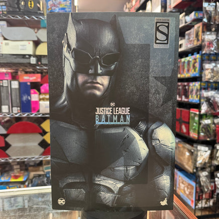 Batman Tactical Suit 1.0 1/6 MMS432 (DC, Batman, Hot Toys) COMPLETE - Bitz & Buttons