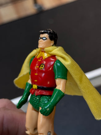 Karate Action Robin 0795 (Vintage DC Super Heroes, Toybiz) **LOOSE** - Bitz & Buttons