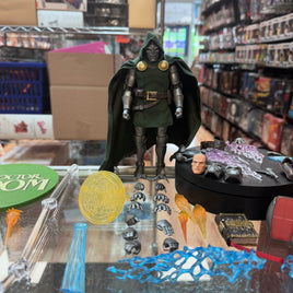Doctor Doom Deluxe (Mezco One:12, Marvel Comics) Complete - Bitz & Buttons