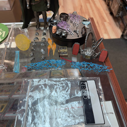 Doctor Doom Deluxe (Mezco One:12, Marvel Comics) Complete - Bitz & Buttons