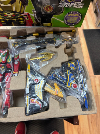 Legacy Thunder Megazord (MMPR Power Rangers, Hasbro) **COMPLETE** - Bitz & Buttons