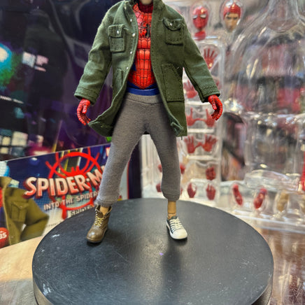 Peter B. Parker (Medicom Mafex, Spider-Verse) W/ Accessories - Bitz & Buttons
