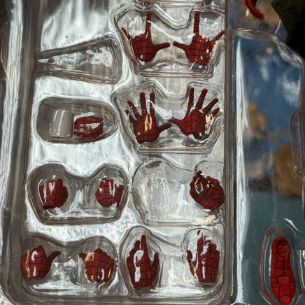 Peter B. Parker (Medicom Mafex, Spider-Verse) W/ Accessories - Bitz & Buttons