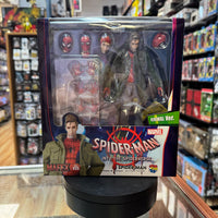 Peter B. Parker (Medicom Mafex, Spider-Verse) W/ Accessories - Bitz & Buttons