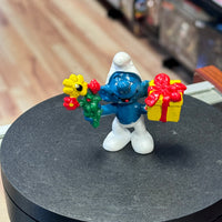 Gift Smurf Mini Figure 7788 (Vintage Smurfs, Schliech)