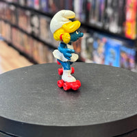 Smurfette Rollerblade Smurf Mini Figure 77821 (Vintage Smurfs, Schliech Peyo)