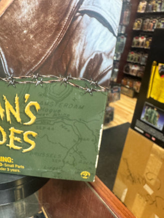 Col Robert Hogan 1/6 Scale (Hogans Heroes, Sideshow) NEW - Bitz & Buttons