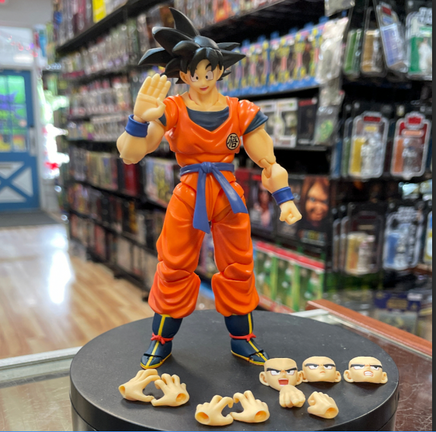 Son Goku Saiyan Raised on Earth (Bandai SH Figuarts, Dragon Ball Z) COMPLETE - Bitz & Buttons