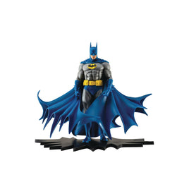 Batman Classic Version 1:8 Scale Statue (DC Heroes, PureArts)