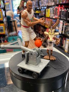 Charles Barkley & Coyote Complete (Vintage Space Jam, Playmates) - Bitz & Buttons