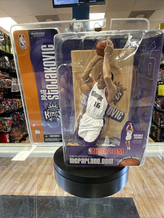 Peja Stojakovic Sacramento Kings (McFarlane NBA Sportspicks) - Bitz & Buttons