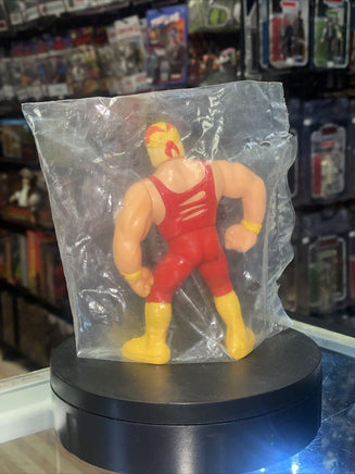 Mail Away Hulk Hogan Wresting Figure (Vintage Hasbro, WWE WWF) - Bitz & Buttons